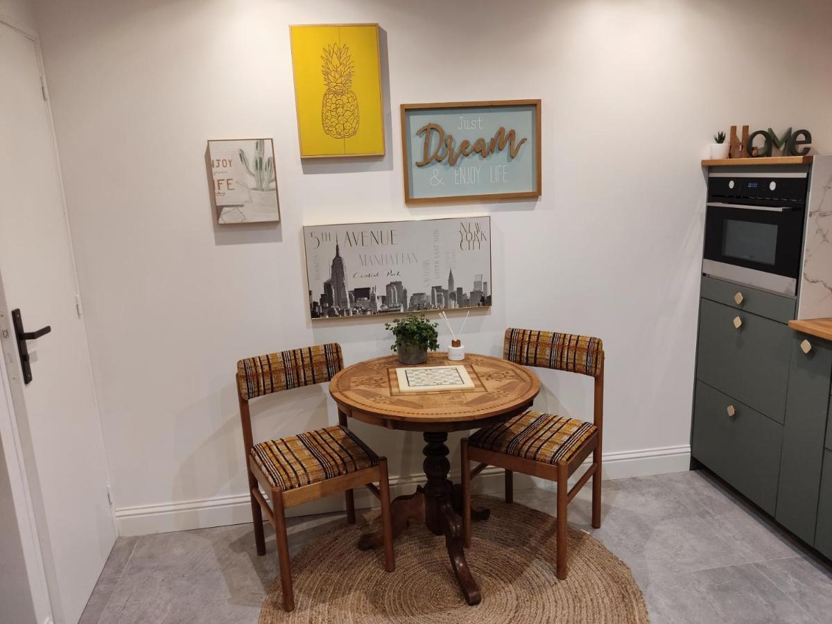 Superbe Appartement Avec Jacuzzi Avec Jardin Prive Lyon Buitenkant foto